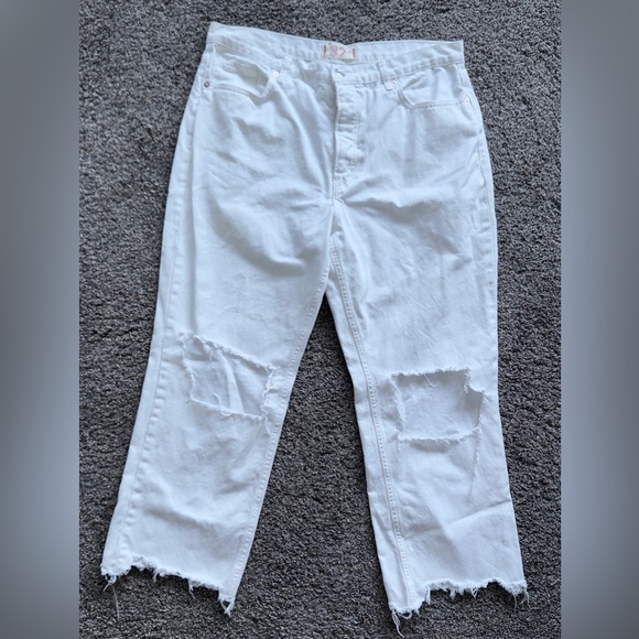 Free People White Distressed Jeans - Picture 4 of 5